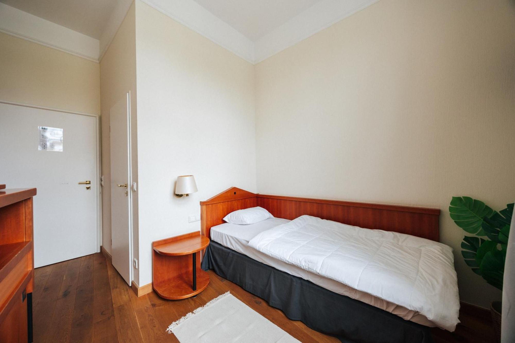 Celine Hotel Шветцинген Экстерьер фото