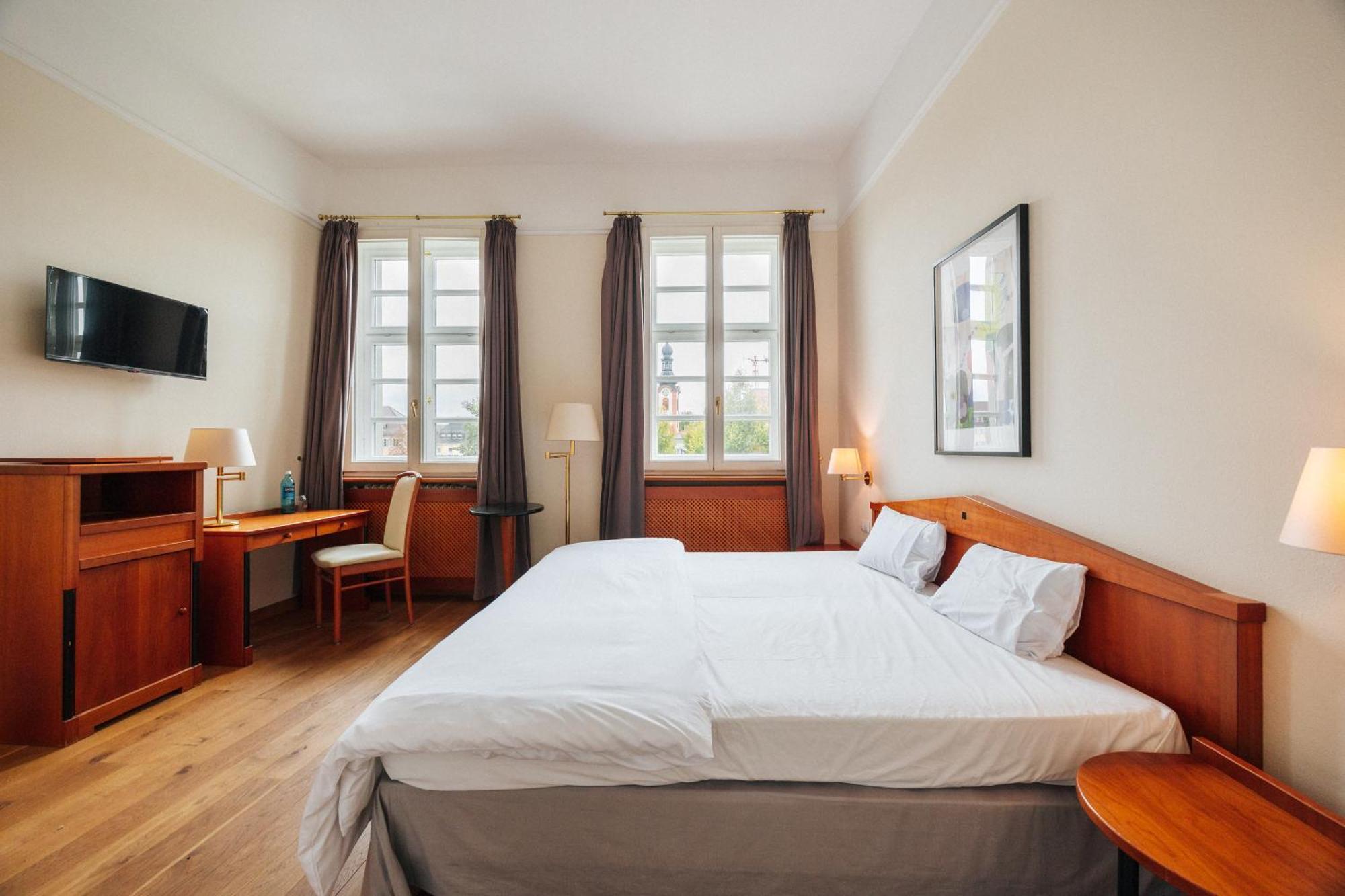 Celine Hotel Шветцинген Экстерьер фото