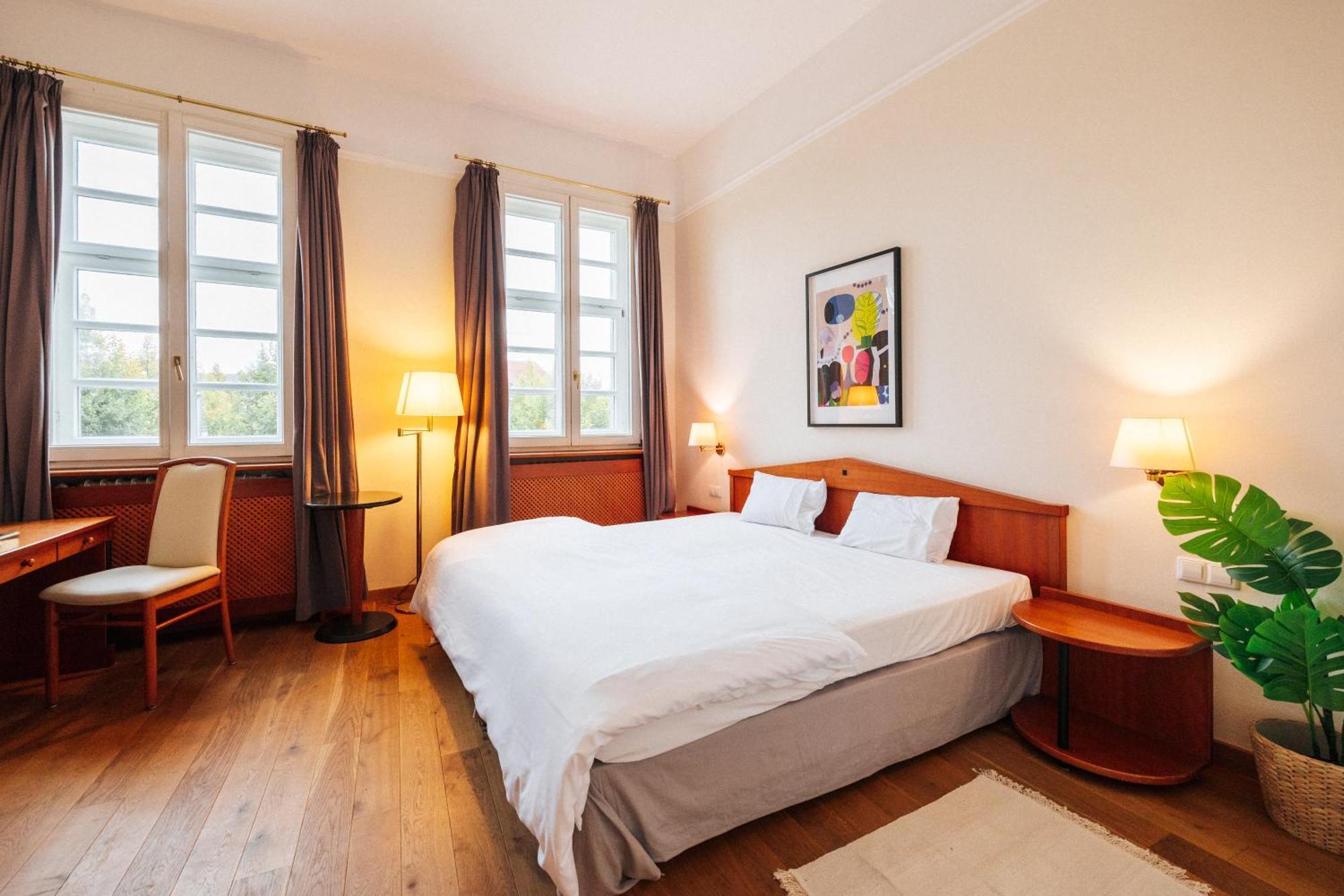 Celine Hotel Шветцинген Экстерьер фото
